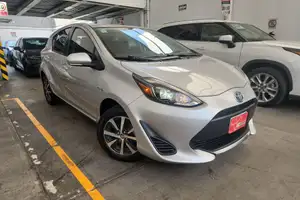 Autos seminuevos, Toyota Prius C 2020