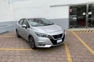 Autos seminuevos, Nissan Versa 2020