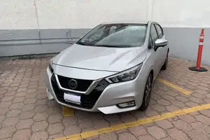 Autos seminuevos, Nissan Versa 2020