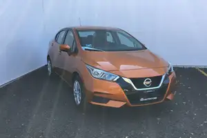 Autos seminuevos, Nissan Versa 2020