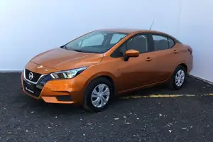 Autos seminuevos, Nissan Versa 2020