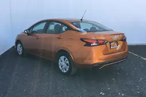 Autos seminuevos, Nissan Versa 2020