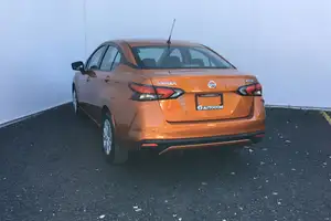 Autos seminuevos, Nissan Versa 2020