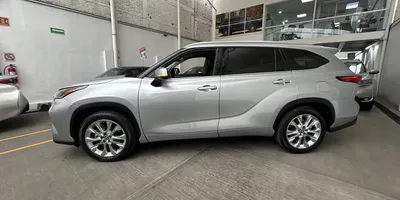 Toyota Highlander 2021