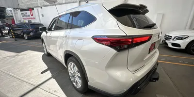 Toyota Highlander 2021