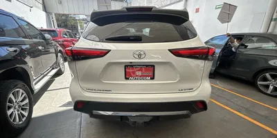 Toyota Highlander 2021