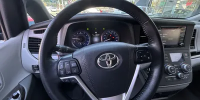 Toyota Sienna 2020