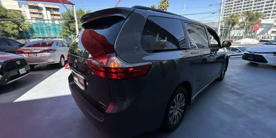 Toyota Sienna 2020