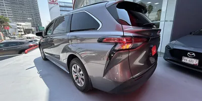 Toyota Sienna 2021