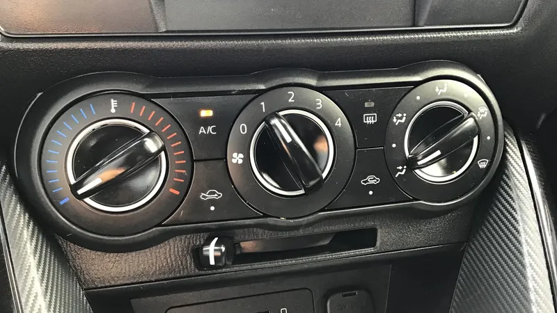 Mazda Mazda2 2020