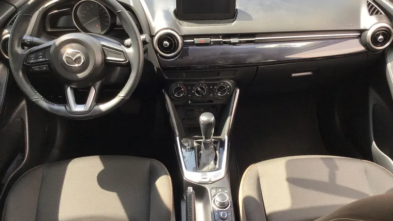 Mazda Mazda2 2020