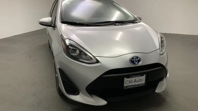 Toyota Prius C 2019