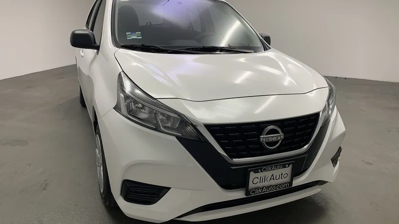 Nissan March 2022