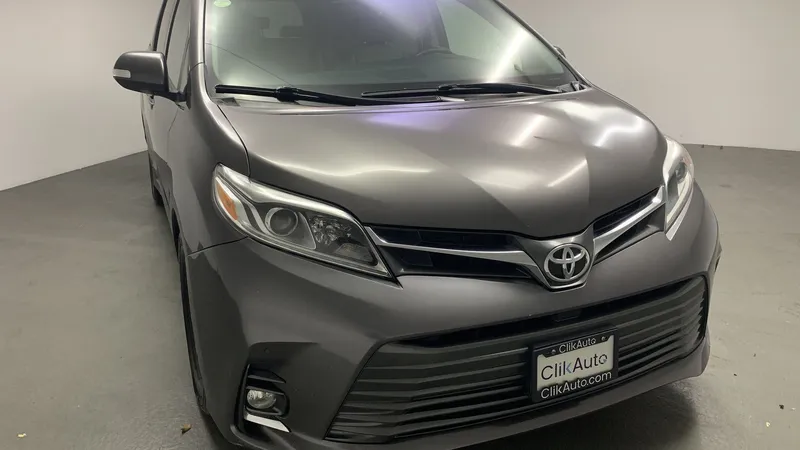 Toyota Sienna 2019