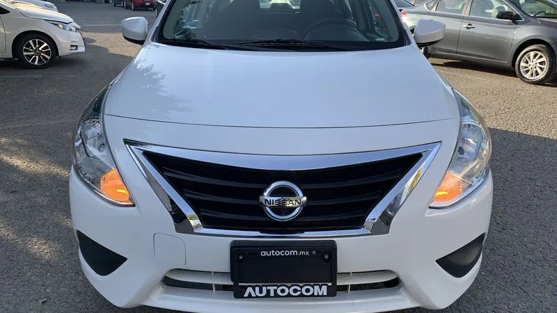 Nissan Versa 2019