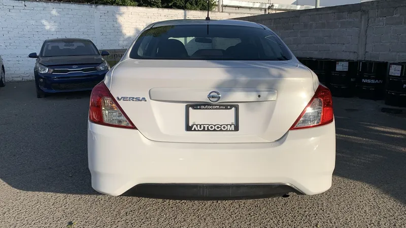 Nissan Versa 2019