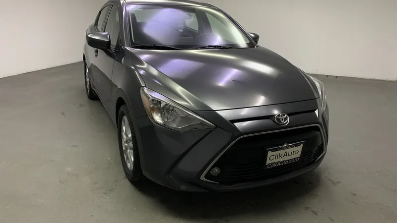 Toyota Yaris 2016