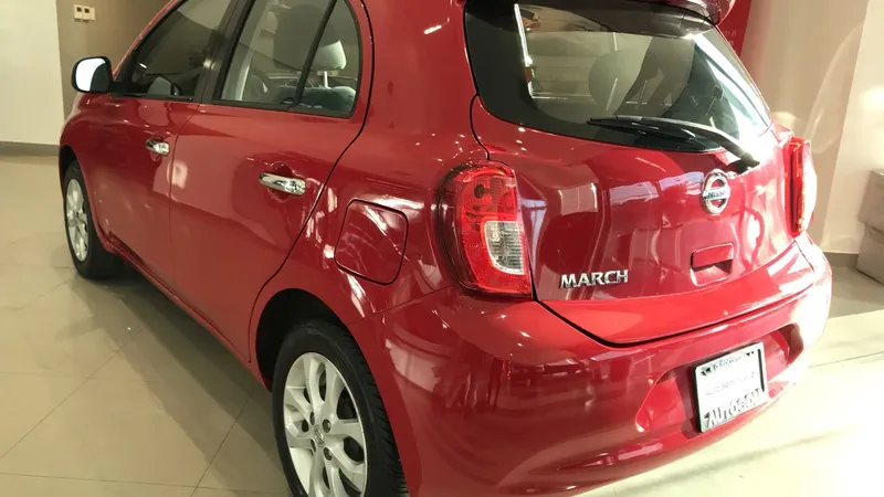Nissan March 2018