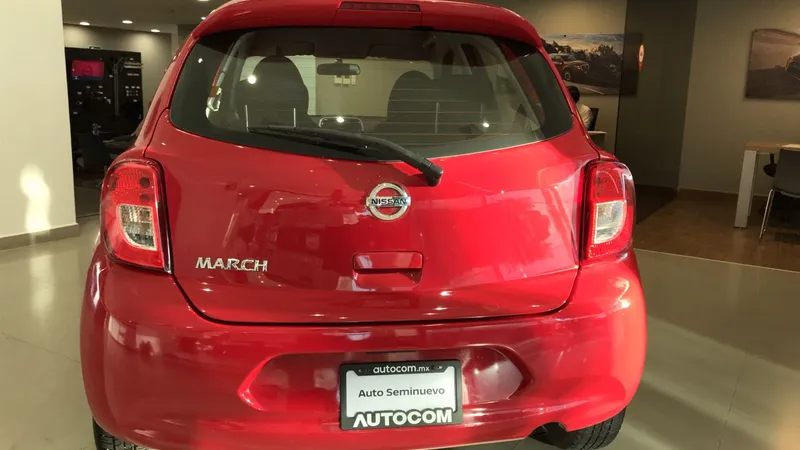 Nissan March 2018