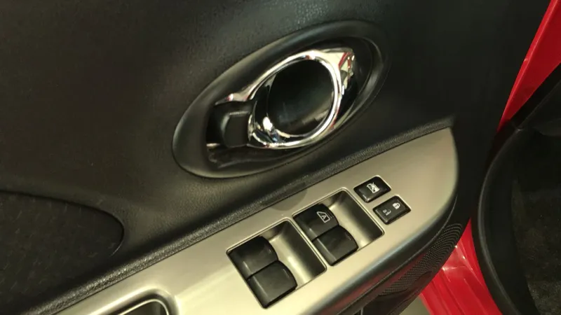 Nissan March 2018