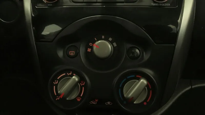 Nissan March 2018