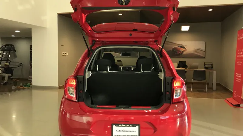 Nissan March 2018