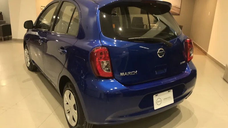 Nissan March 2020