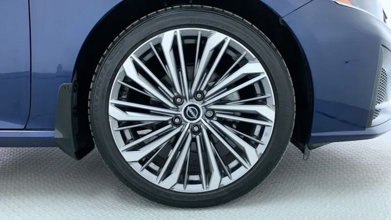 Nissan Altima 2024