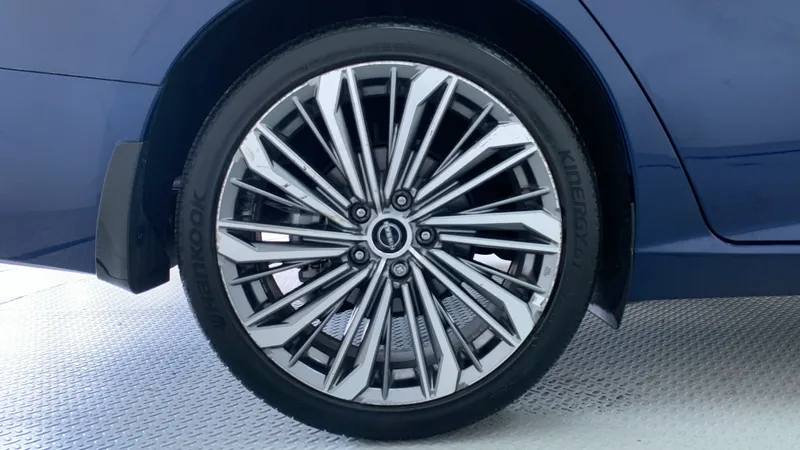 Nissan Altima 2024