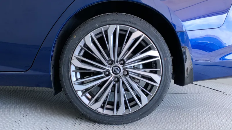 Nissan Altima 2024