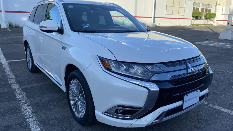 Mitsubishi Outlander 2022