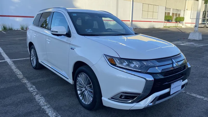 Mitsubishi Outlander 2022