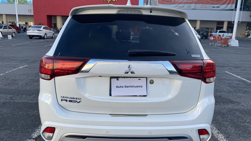 Mitsubishi Outlander 2022