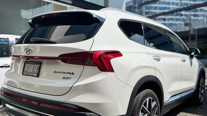 Hyundai Santa Fe 2023