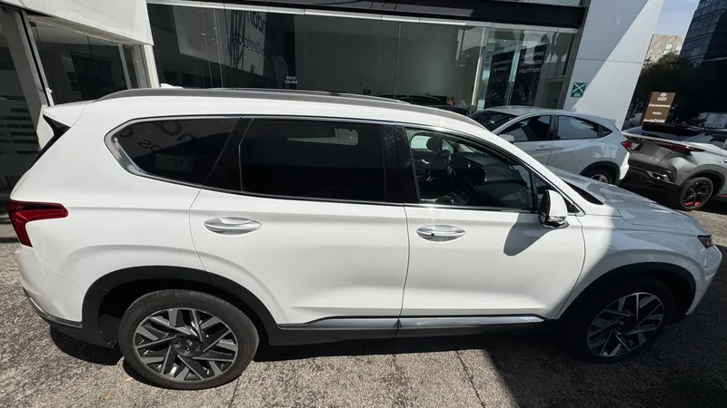 Hyundai Santa Fe 2023