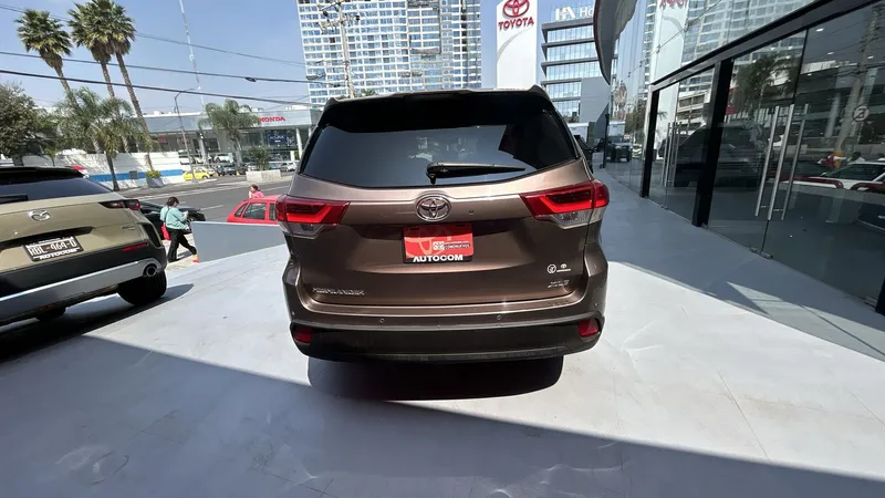 Toyota Highlander 2018