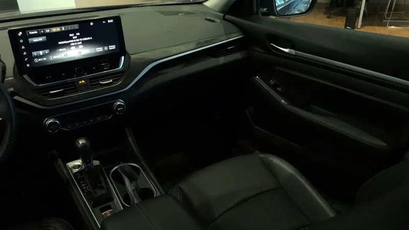 Nissan Altima 2024