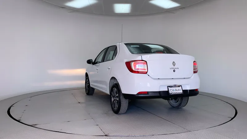 Renault Logan 2023