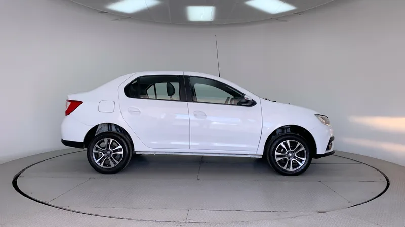 Renault Logan 2023