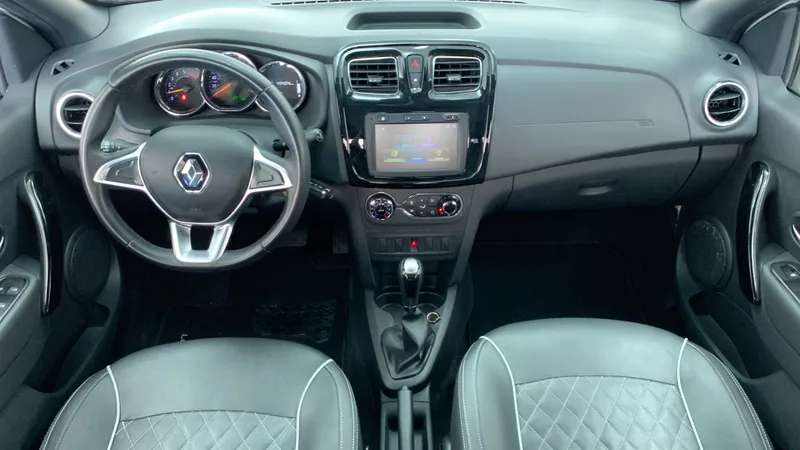 Renault Logan 2023