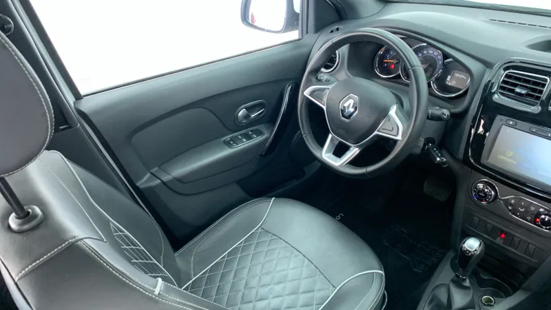 Renault Logan 2023