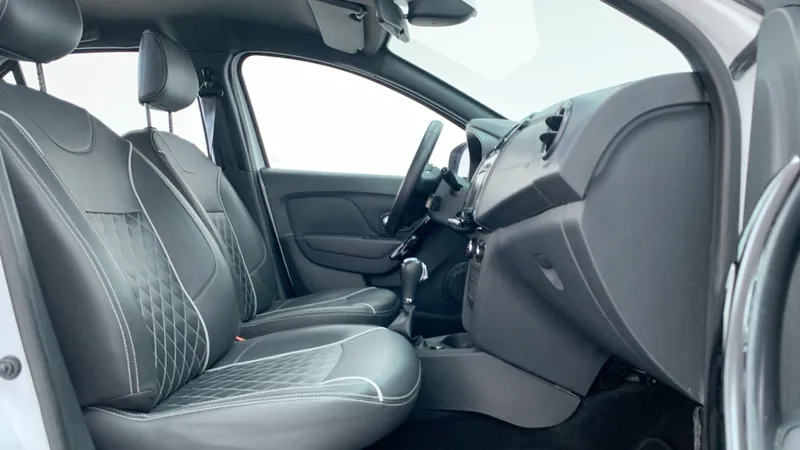 Renault Logan 2023