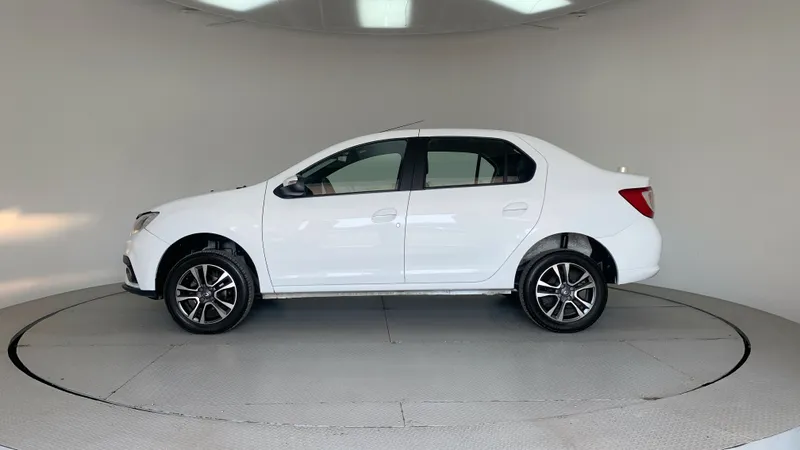 Renault Logan 2023