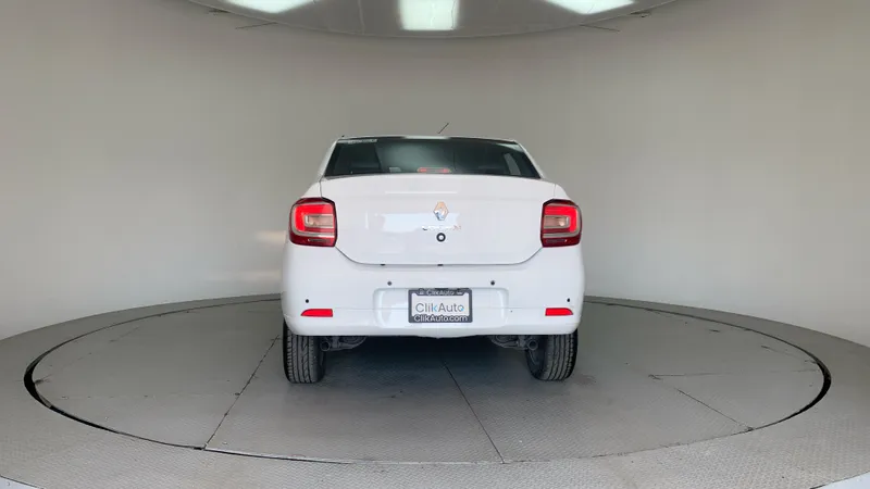 Renault Logan 2023