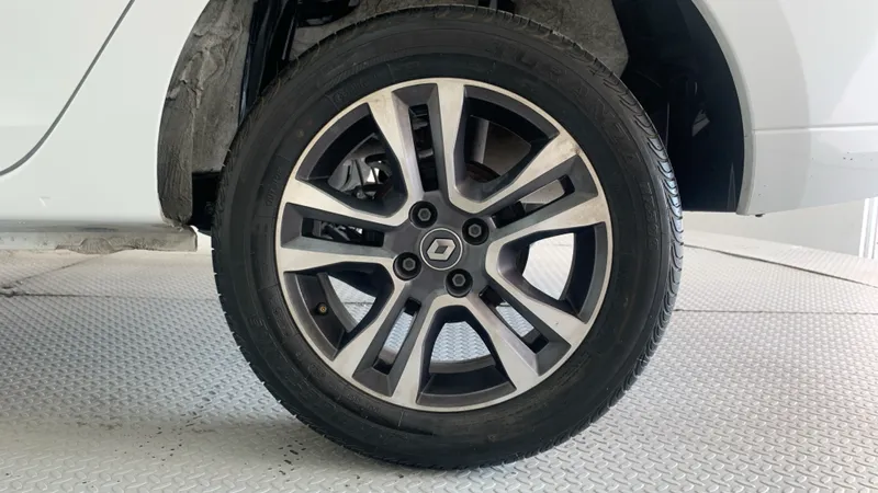Renault Logan 2023