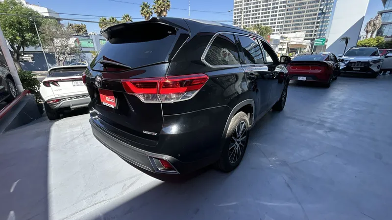 Toyota Highlander 2018