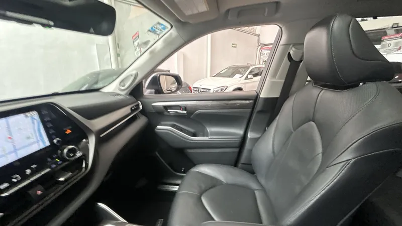 Toyota Highlander 2021