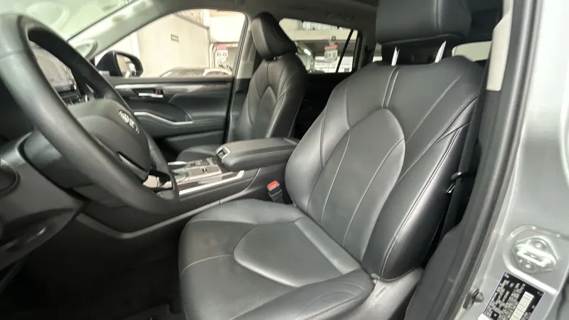 Toyota Highlander 2021