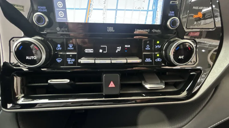 Toyota Highlander 2021
