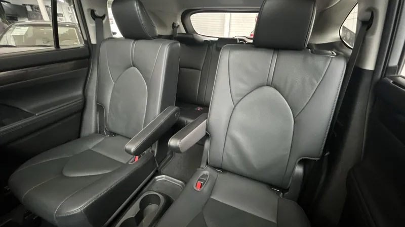 Toyota Highlander 2021